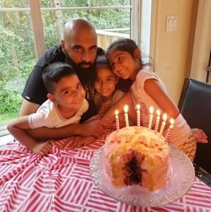 Meet your Posher, Mirza